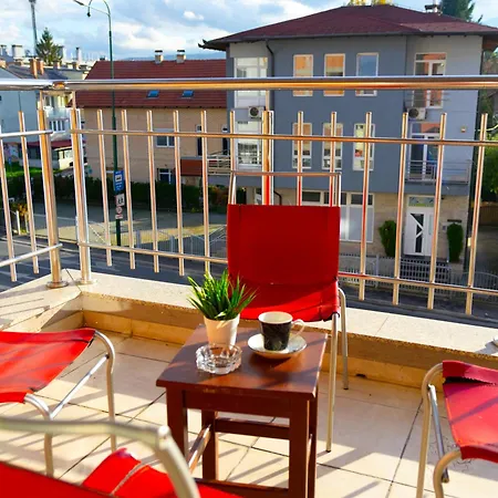 Verdeluxe Apartment *